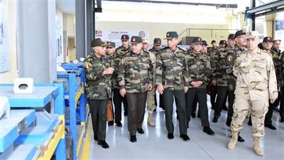 وزير الدفاع والإنتاج الحربى يتفقد مجمع الصناعات الهندسية بإدارة المركبات (صور)