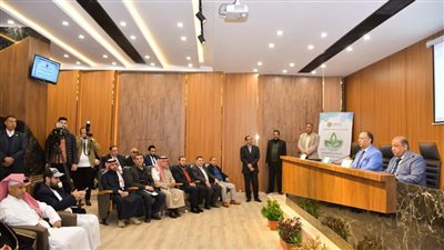 رئيس جامعة القاهرة يفتتح قاعة ابن سينا بكلية العلوم بعد تطويرها