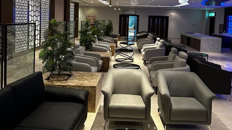 مطار القاهرة، فيتو