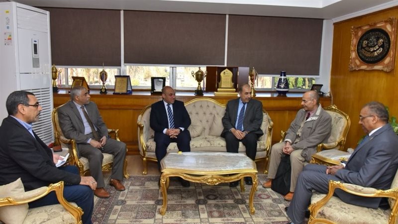 مسئولي جامعة أسيوط،