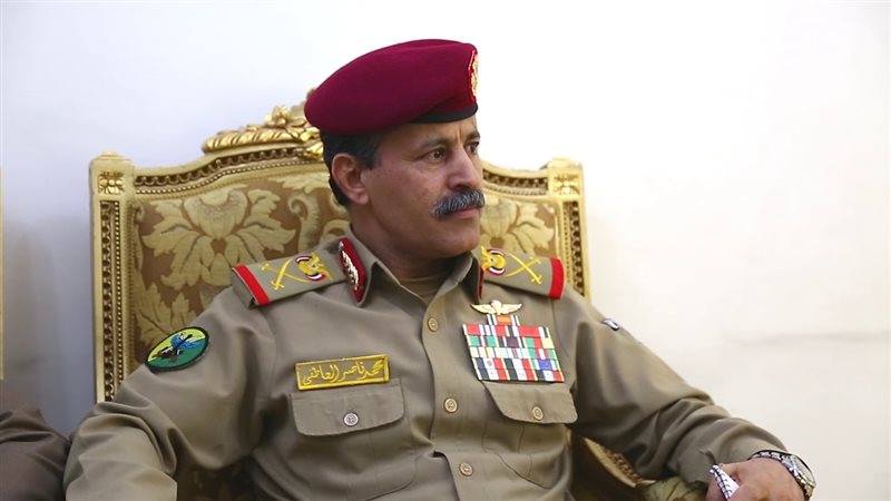 وزير الدفاع في حكومة