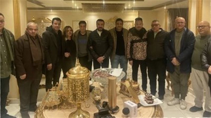مصطفى كامل مع مجلس