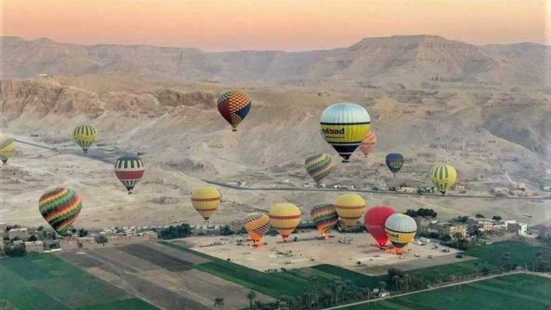 البالون الطائر 