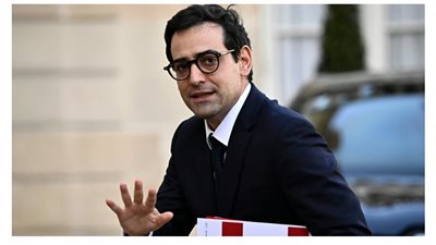 ضمن جولته بالشرق الأوسط، وزير الخارجية الفرنسي يلتقي نظيره الإسرائيلي 