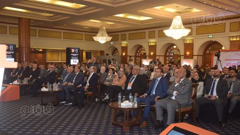 أثناء المؤتمر، فيتو