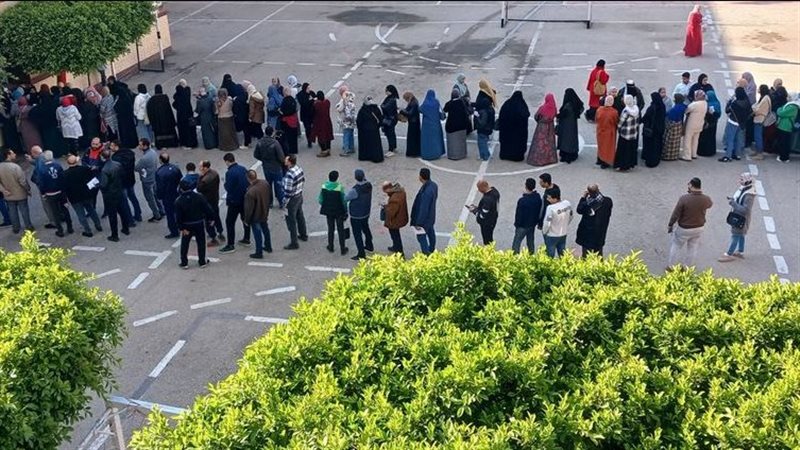 زحام علي شباك التقديم