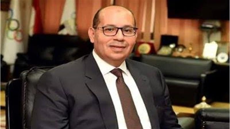 ياسر إدريس رئيس اللجنة