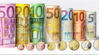 سعر اليورو أمام الجنيه بالبنك المركزي صباح اليوم السبت 