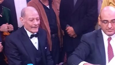 بطل فيلم 