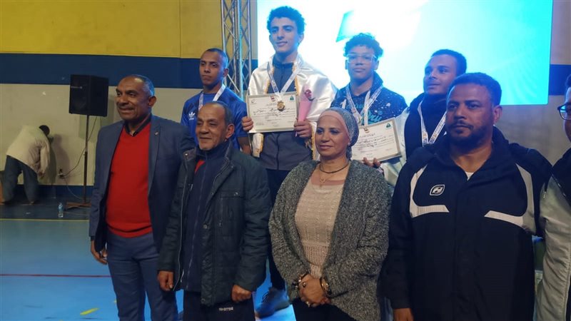 جامعة عين شمس، فيتو