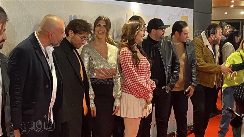 فيلم السيستم، فيتو