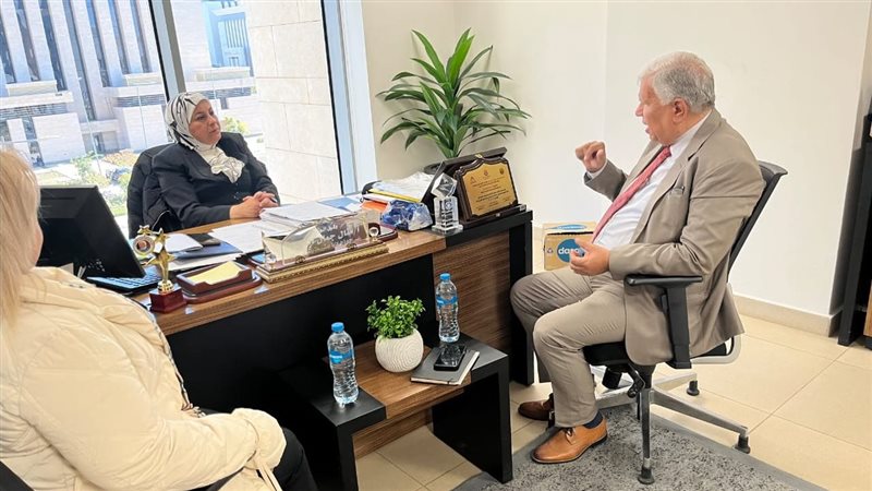الرياضة تعقد اجتماعا