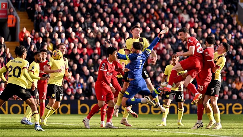 ليفربول وبيرنلي،