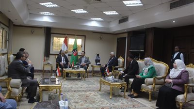 أبو زعبل للكيمياويات المتخصصة تستقبل وزير الصناعة البلغاري ووفد رفيع المستوى