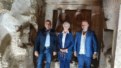 التفاصيل الكاملة لترميم مقبرة الكاتب نفر حتب بالأقصر.. و«وزيري» يستعرض جهود إعادة الحياة للجبانة وسط انبهار السائحين (صور)