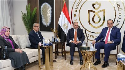 رئيس الرعاية الصحية يبحث التعاون مع الجهاز التنفيذي للمشروعات الصناعية 