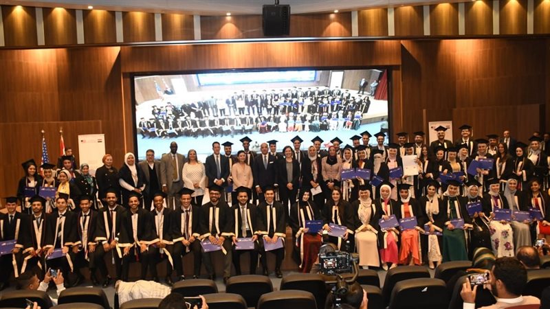 جامعة عين شمس، فيتو