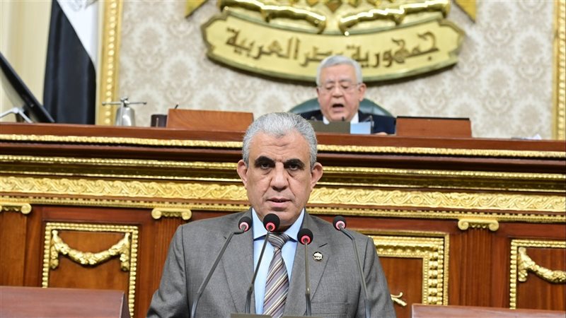مناقشة زيادة المرتبات