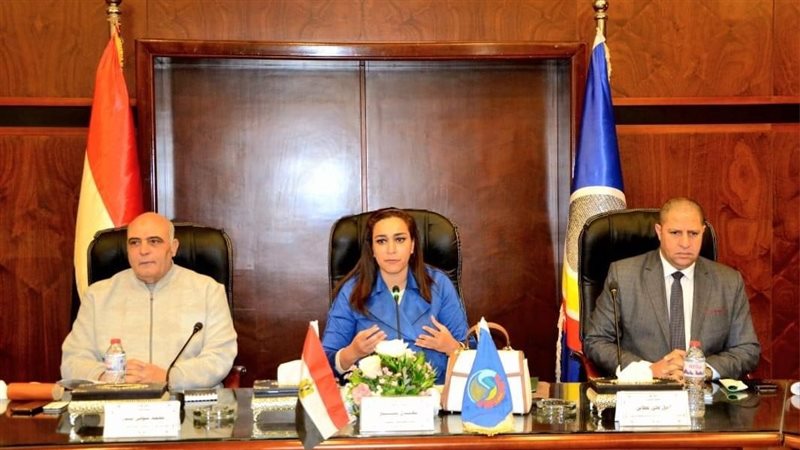اجتماع نائب محافظ
