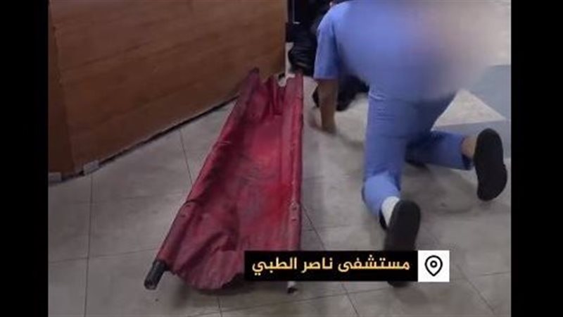 طبيب شجاع أثناء سحب