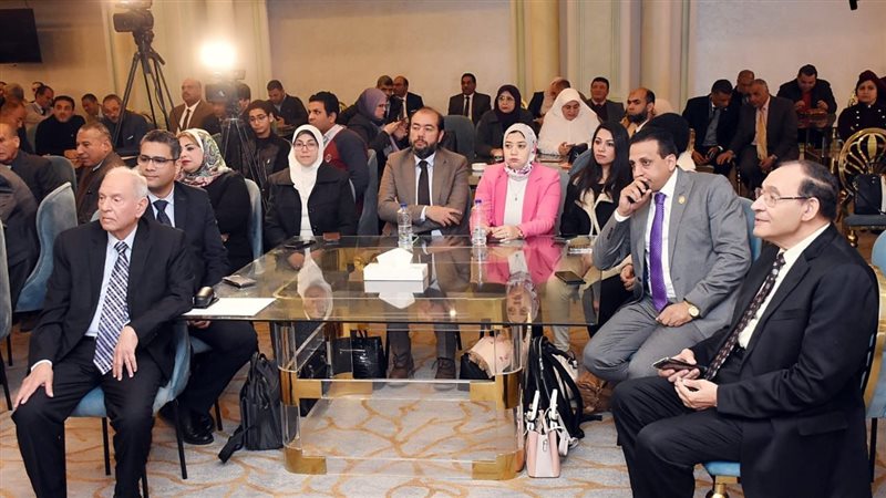 جامعة عين شمس، فيتو