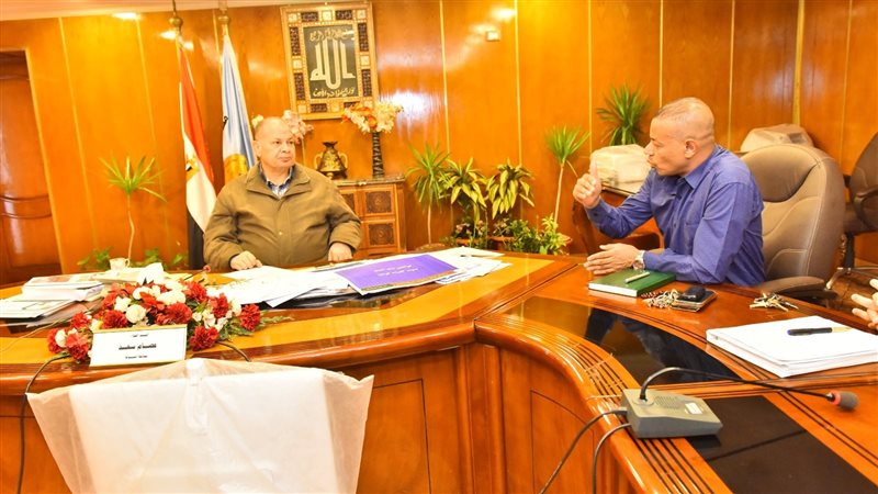 اجتماع محافظ أسيوط،