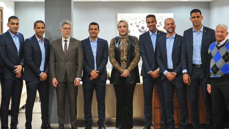 اتحاد الكرة يكرم