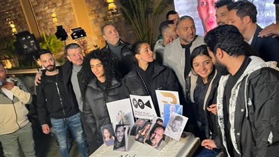 بطولة مينا مسعود، فريق عمل فيلم عيسى يحتفل بأول يوم تصوير (صور)
