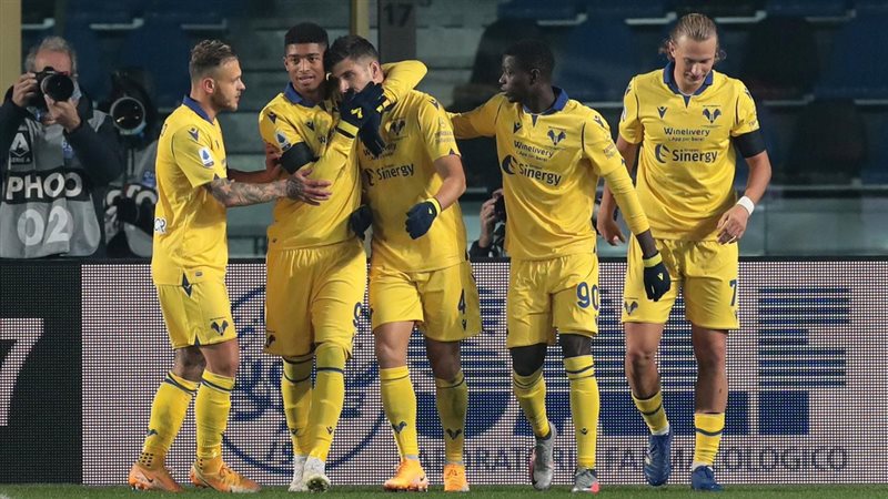 لاعبو هيلاس فيرونا