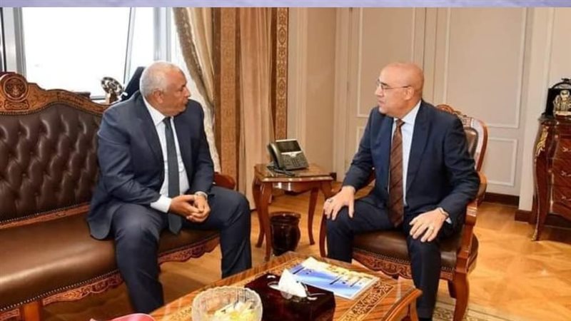 جانب من زيارة وزير