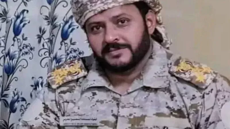 المسئول العسكرى اليمنى،فيتو