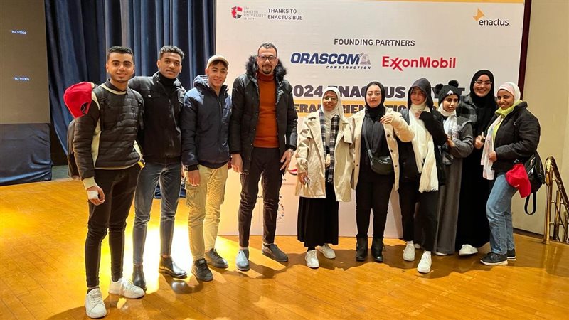 مشاركة طلاب جامعة