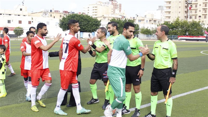 انطلاق المباراة النهائية