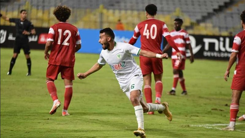 سمير فكري يحتفل بهدفه