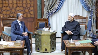 شيخ الأزهر يبحث تعزيز التعاون مع السفير اليمني بالقاهرة