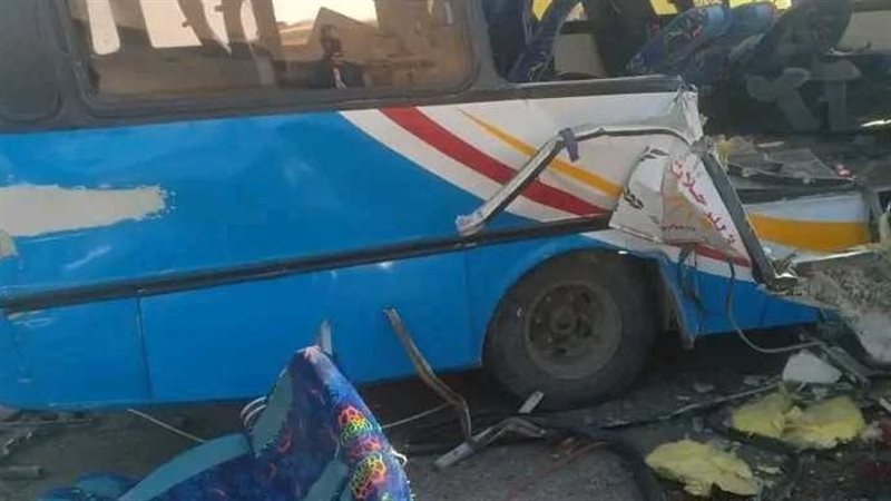 حادث تصادم بين أتوبيس