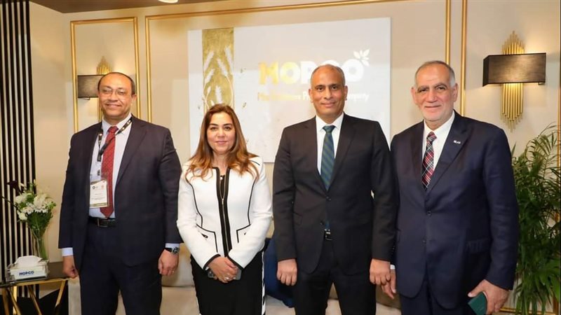 محافظ دمياط في جناح