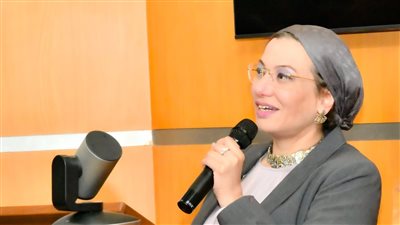 وزيرة البيئة: تنفيذ مشروعات ضخمة لتحسين نوعية المياه في مصر