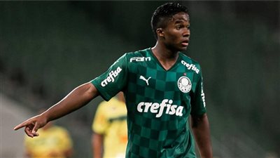 ريال مدريد يحسم موقفه من موهبة البرازيل بعد اقتراب ضم مبابي