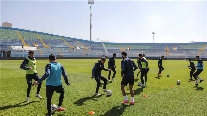 بيراميدز، فيتو
