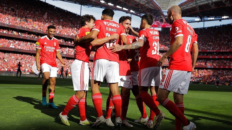 بنفيكا وتولوز، فيتو