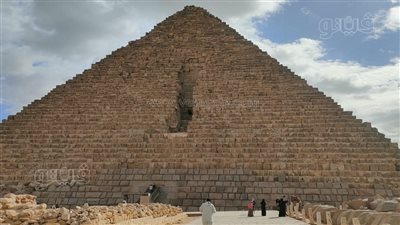«فيتو» تكشف القصة الكاملة وراء مشروع تبليط هرم منكاورع بعد إلغائه.. الترميم ليس الهدف الأصلى!.. «مراكب الملك» الصيد الثمين للبعثة اليابانية