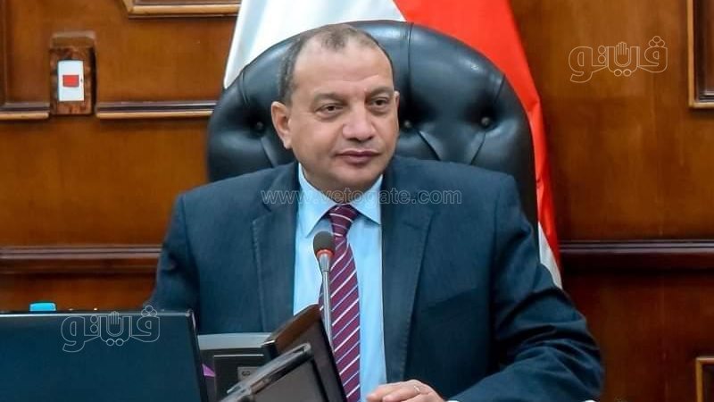 الدكتور منصور حسن