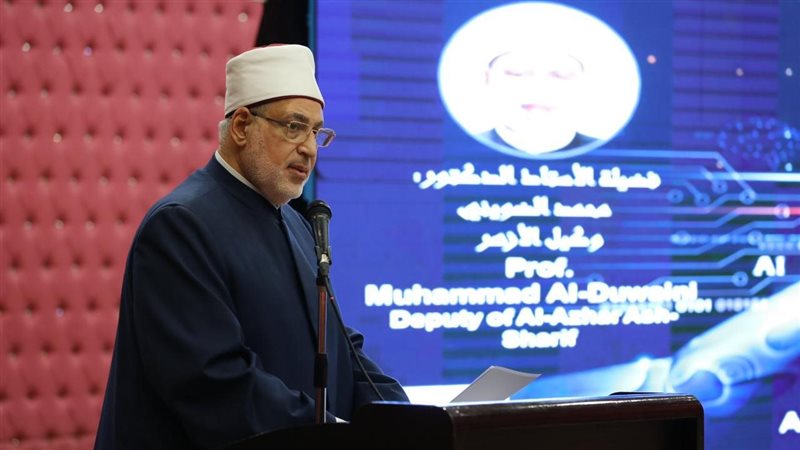  الدكتور محمد الضويني،