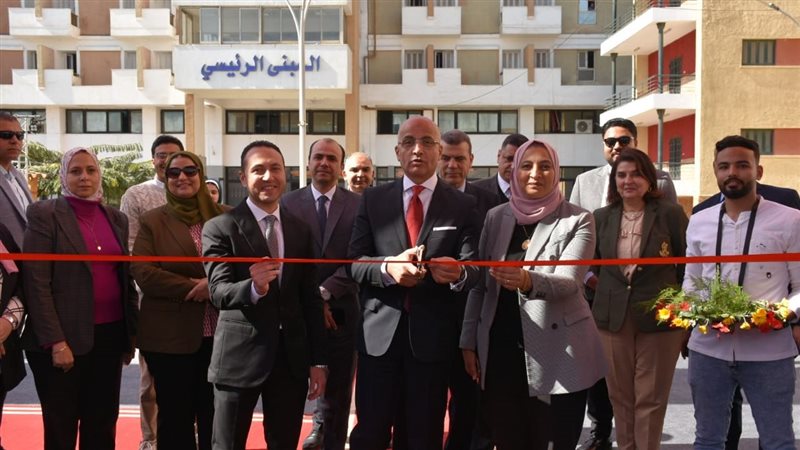 جامعة عين شمس، فيتو