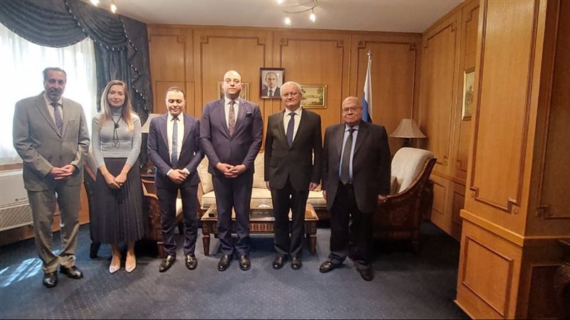 سفير روسيا مع الوفد