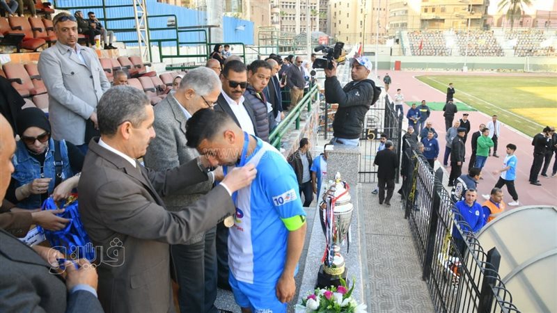 محافظ الغربية يشهد