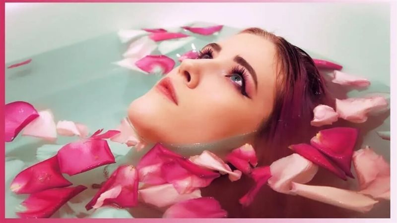 ماء الورد للبشرة،