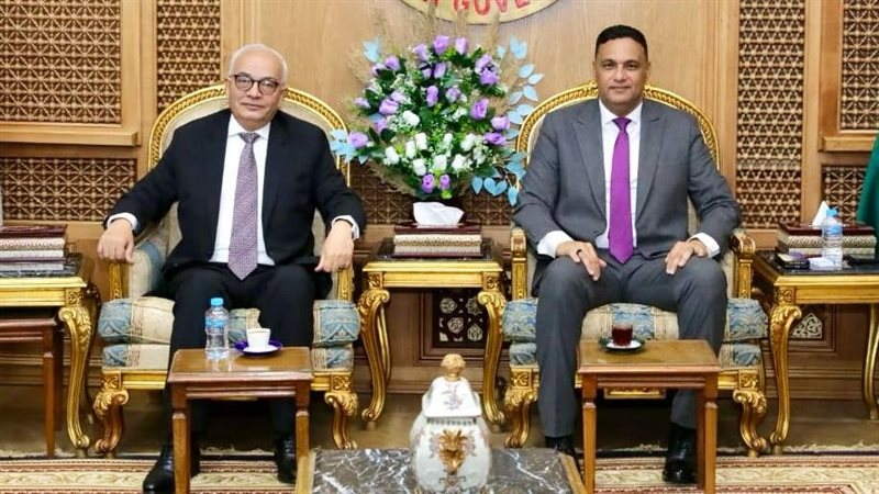 محافظ الدقهلية ووزير