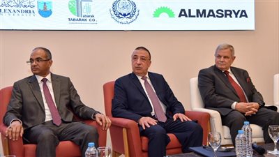 محافظ الإسكندرية: طفرة غير مسبوقة في مشروعات مياه الشرب والصرف الصحي